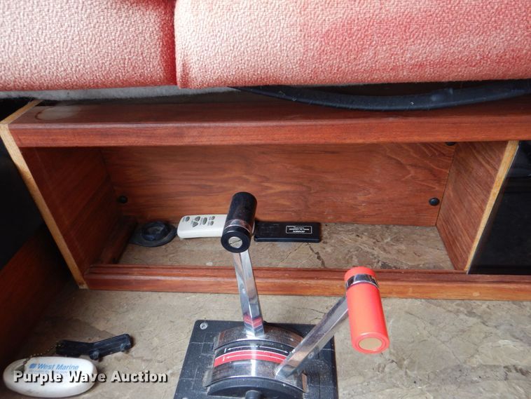 image for item DS8012 1990 Bayliner Ciera B2556  boat