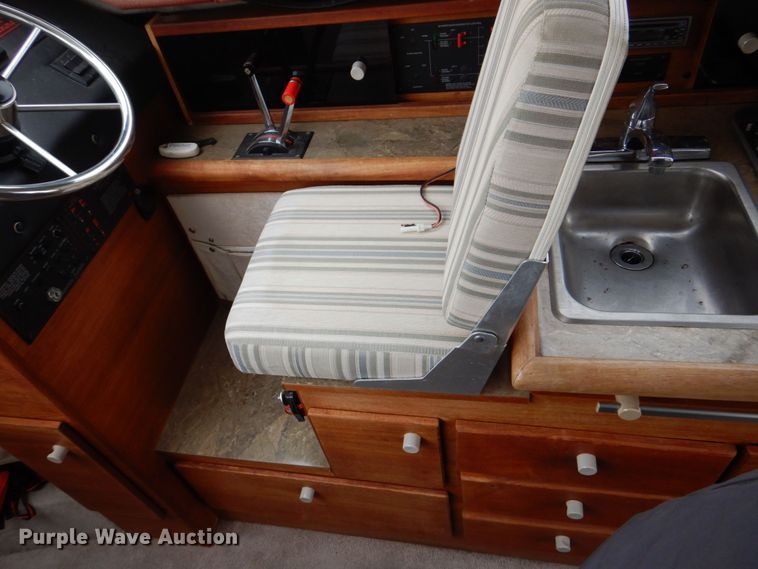 image for item DS8012 1990 Bayliner Ciera B2556  boat