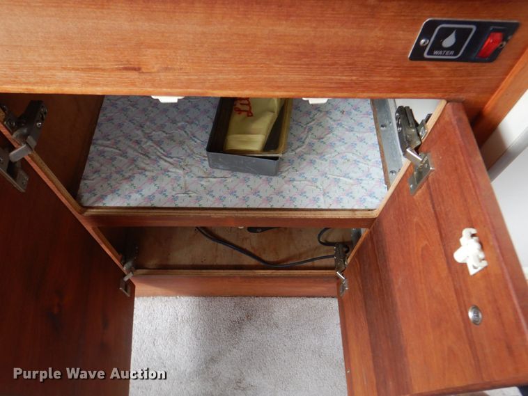 image for item DS8012 1990 Bayliner Ciera B2556  boat