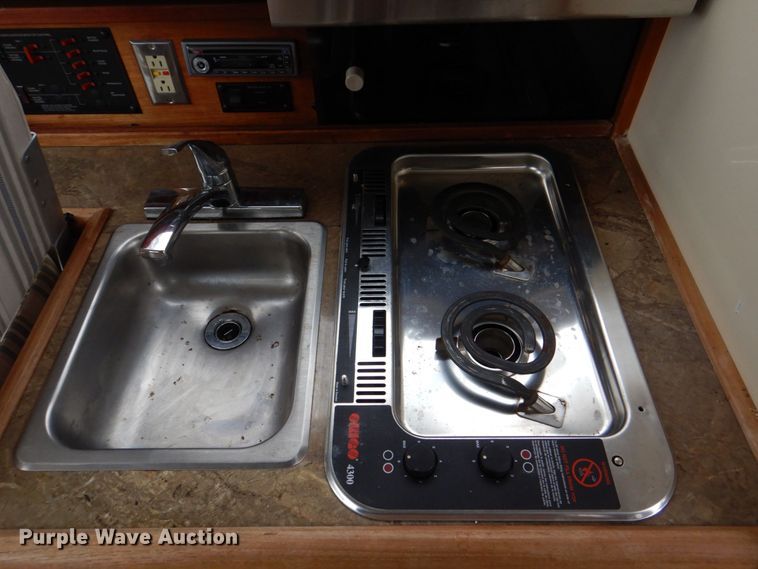 image for item DS8012 1990 Bayliner Ciera B2556  boat