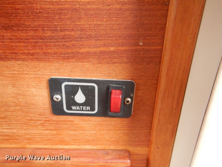 image for item DS8012 1990 Bayliner Ciera B2556  boat