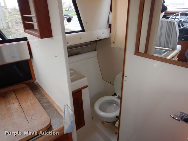 image for item DS8012 1990 Bayliner Ciera B2556  boat