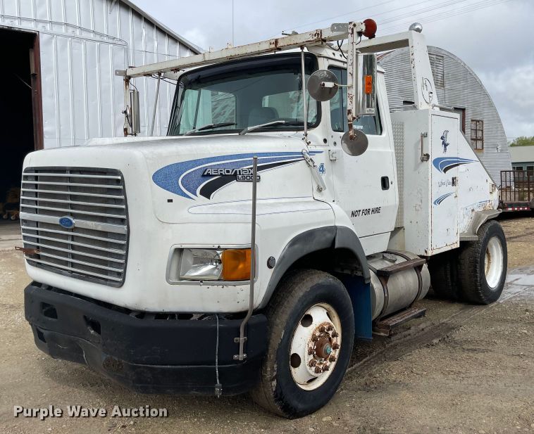 image for item ED9393 1993 Ford Aero Max L9000  toter truck