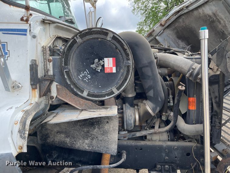 image for item ED9393 1993 Ford Aero Max L9000  toter truck