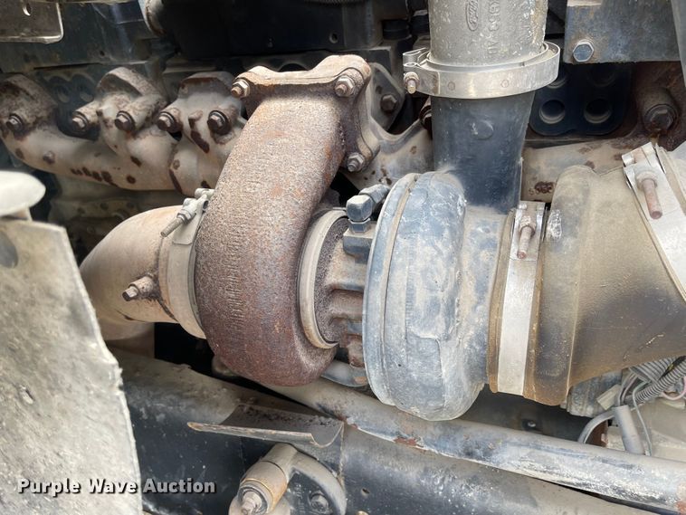 image for item ED9393 1993 Ford Aero Max L9000  toter truck