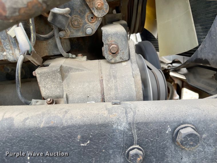 image for item ED9393 1993 Ford Aero Max L9000  toter truck