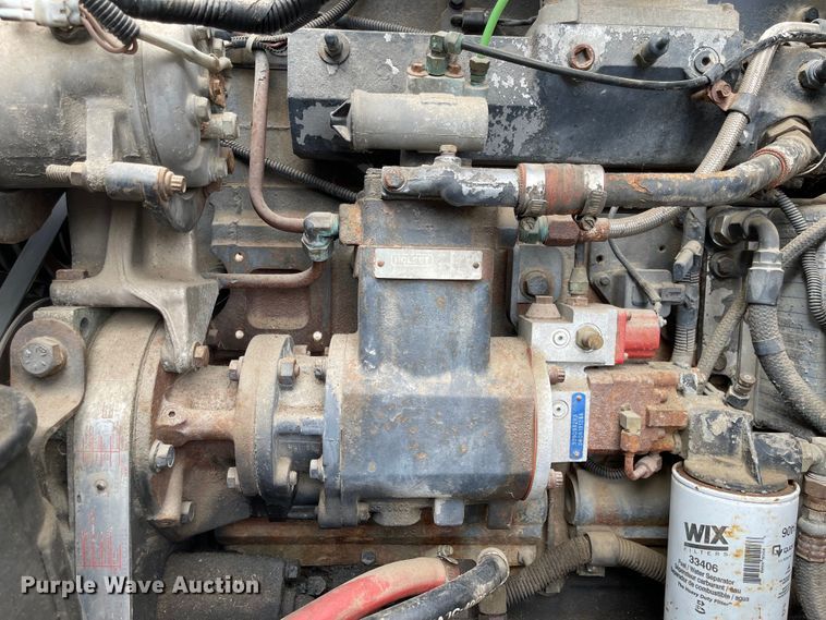 image for item ED9393 1993 Ford Aero Max L9000  toter truck