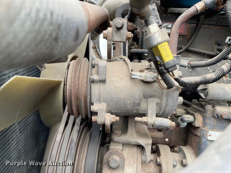 image for item ED9393 1993 Ford Aero Max L9000  toter truck