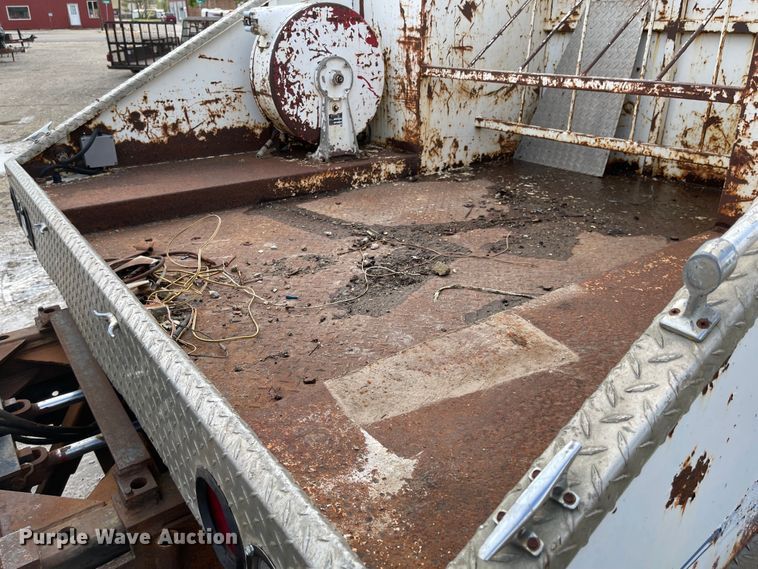 image for item ED9393 1993 Ford Aero Max L9000  toter truck