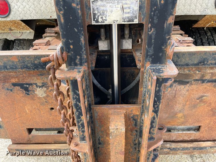 image for item ED9393 1993 Ford Aero Max L9000  toter truck