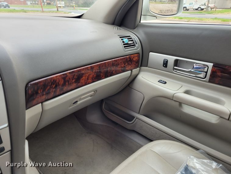 image for item FC9114 2004 Lincoln LS