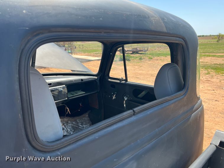 image for item IG9420 1952 Chevrolet 3100  pickup truck