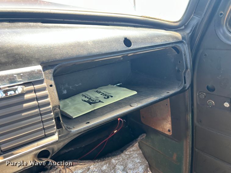 image for item IG9420 1952 Chevrolet 3100  pickup truck