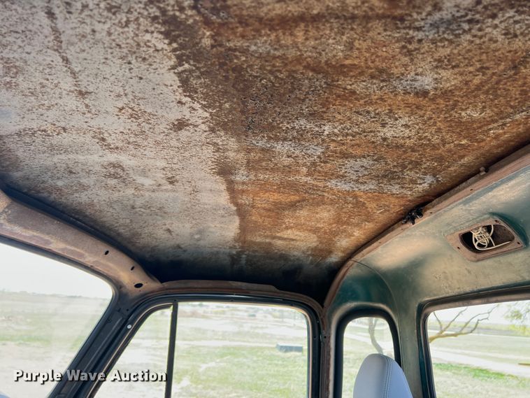 image for item IG9420 1952 Chevrolet 3100  pickup truck