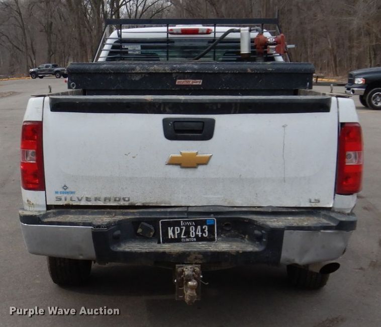 2008 Chevrolet Silverado 2500HD Crew Cab pickup truck in Camanche, IA