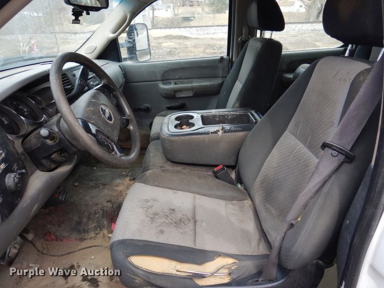 2008 Chevrolet Silverado 2500HD Crew Cab pickup truck in Camanche, IA