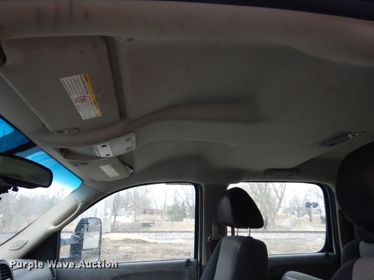 2008 Chevrolet Silverado 2500HD Crew Cab pickup truck in Camanche, IA