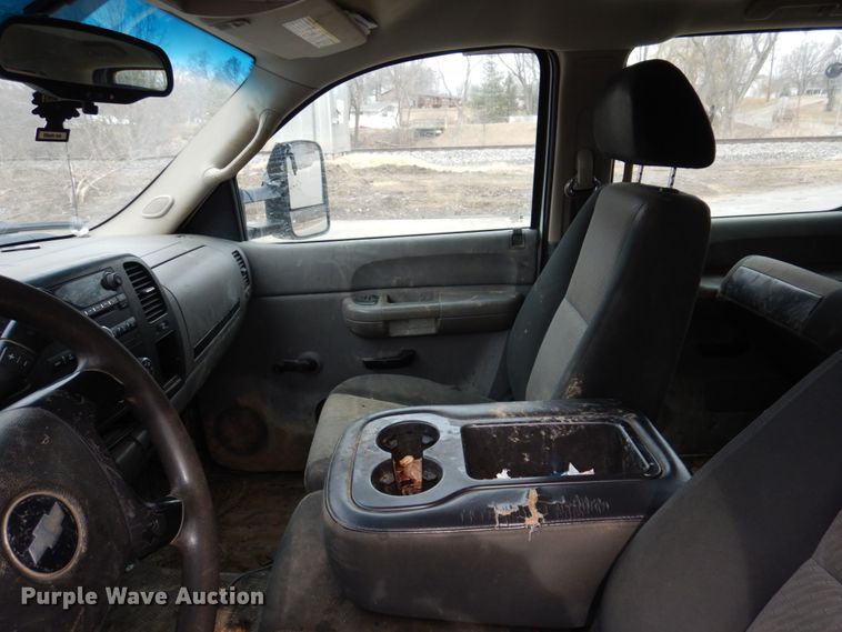 2008 Chevrolet Silverado 2500HD Crew Cab pickup truck in Camanche, IA