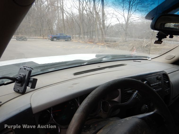 2008 Chevrolet Silverado 2500HD Crew Cab pickup truck in Camanche, IA