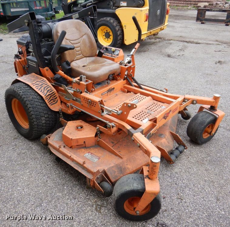 image for item IM9966 2013 Scag Turf Tiger  ZTR lawn mower