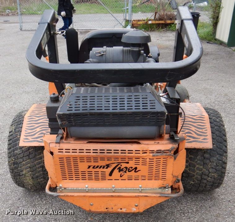 image for item IM9966 2013 Scag Turf Tiger  ZTR lawn mower