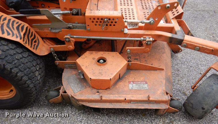 image for item IM9966 2013 Scag Turf Tiger  ZTR lawn mower