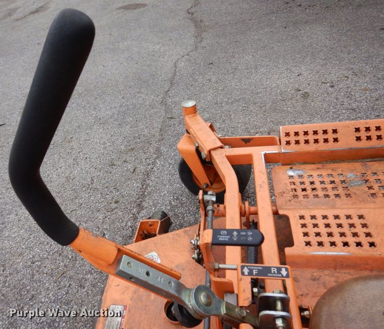 image for item IM9966 2013 Scag Turf Tiger  ZTR lawn mower