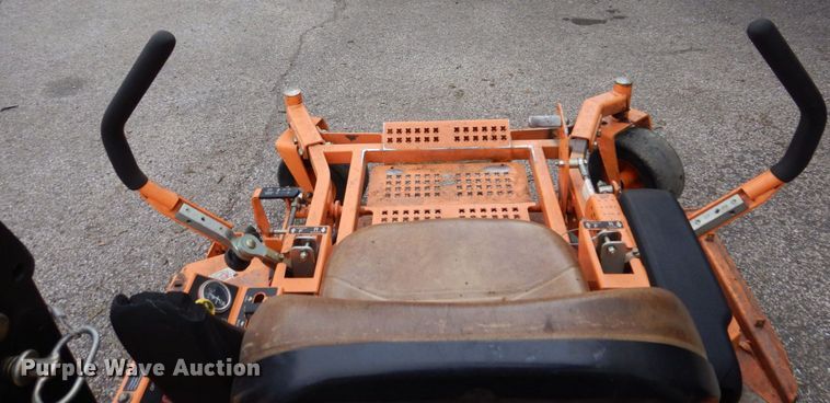 image for item IM9966 2013 Scag Turf Tiger  ZTR lawn mower