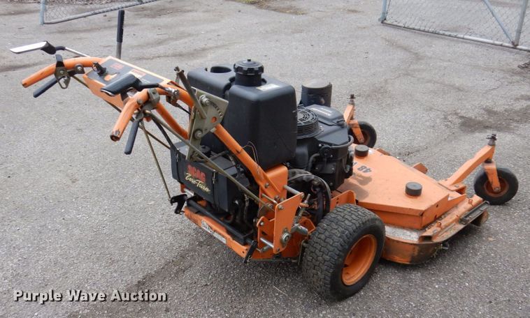 image for item IM9968 2009 Scag SWZ48V -17KAI  lawn mower