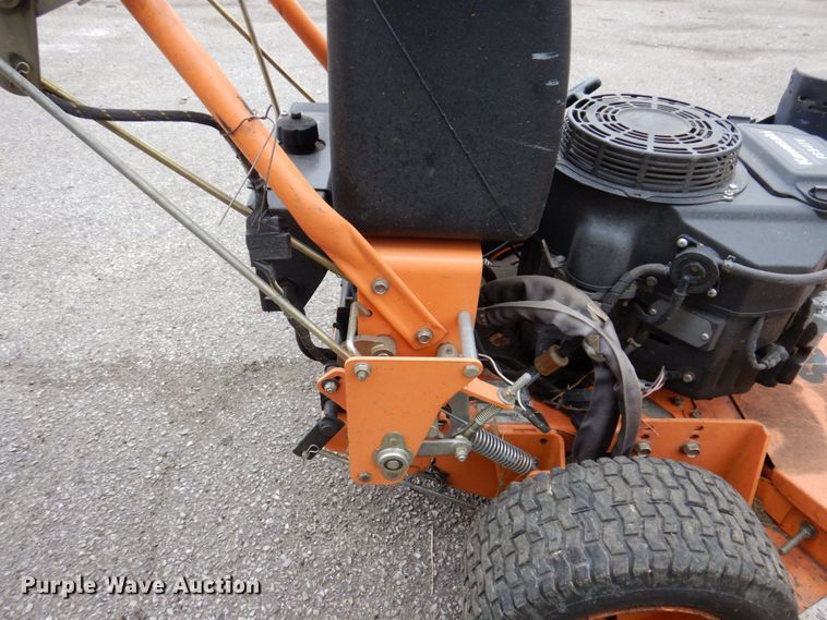 image for item IM9968 2009 Scag SWZ48V -17KAI  lawn mower