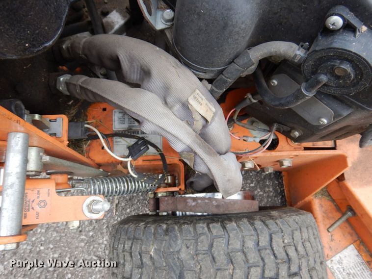 image for item IM9968 2009 Scag SWZ48V -17KAI  lawn mower