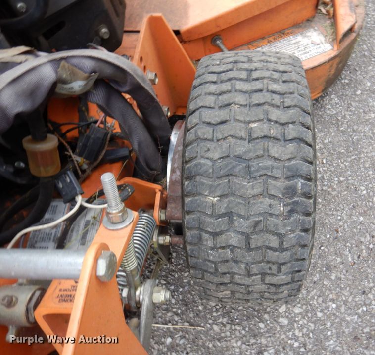 image for item IM9968 2009 Scag SWZ48V -17KAI  lawn mower