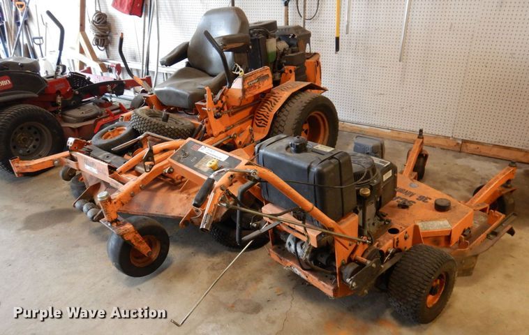 image for item IM9971 (2) Scag ZTR lawn mowers