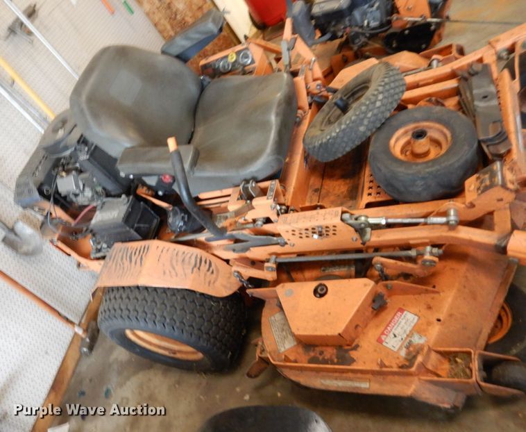 image for item IM9971 (2) Scag ZTR lawn mowers