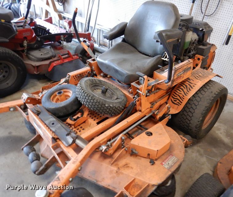 image for item IM9971 (2) Scag ZTR lawn mowers