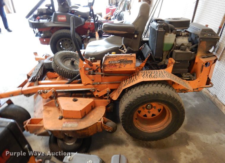 image for item IM9971 (2) Scag ZTR lawn mowers