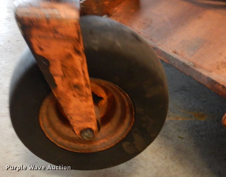 image for item IM9971 (2) Scag ZTR lawn mowers