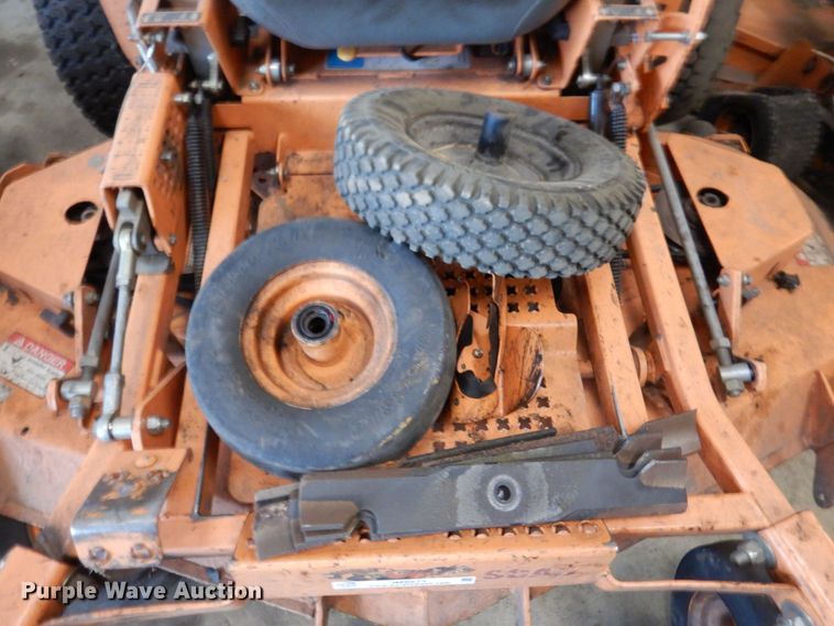 image for item IM9971 (2) Scag ZTR lawn mowers