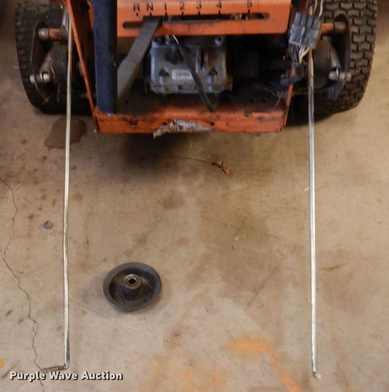 image for item IM9971 (2) Scag ZTR lawn mowers