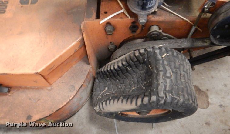 image for item IM9971 (2) Scag ZTR lawn mowers