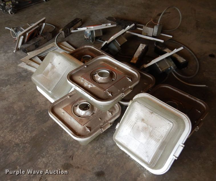 image for item IM9974 (5) light fixtures