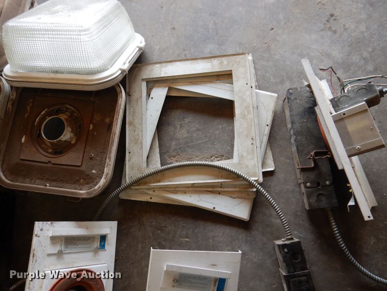 image for item IM9974 (5) light fixtures