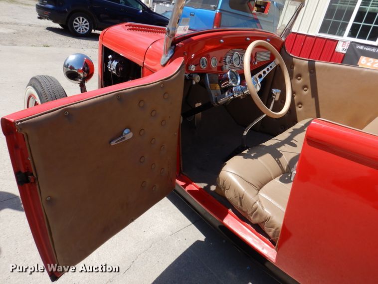 image for item JK9350 1932 Ford Deuce Highboy