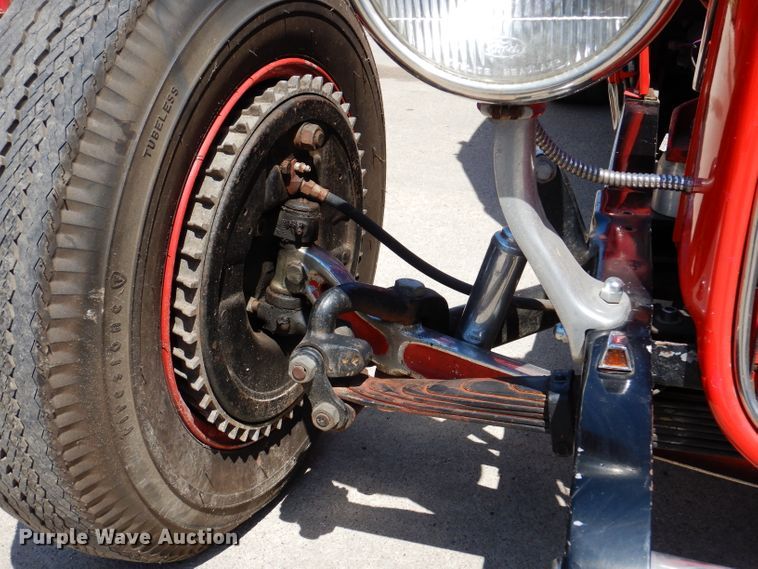 image for item JK9350 1932 Ford Deuce Highboy