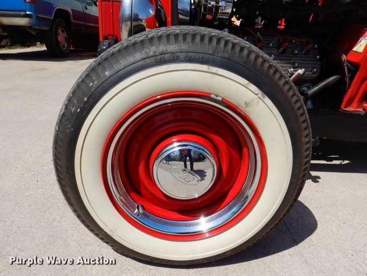 image for item JK9350 1932 Ford Deuce Highboy