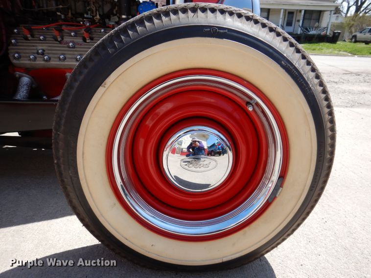 image for item JK9350 1932 Ford Deuce Highboy