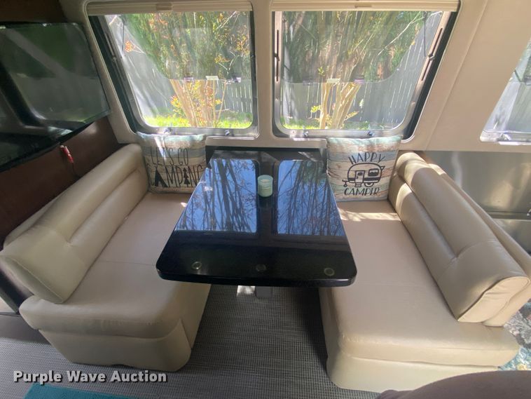 image for item JL9031 2018 Airstream 30RB Classic  camper