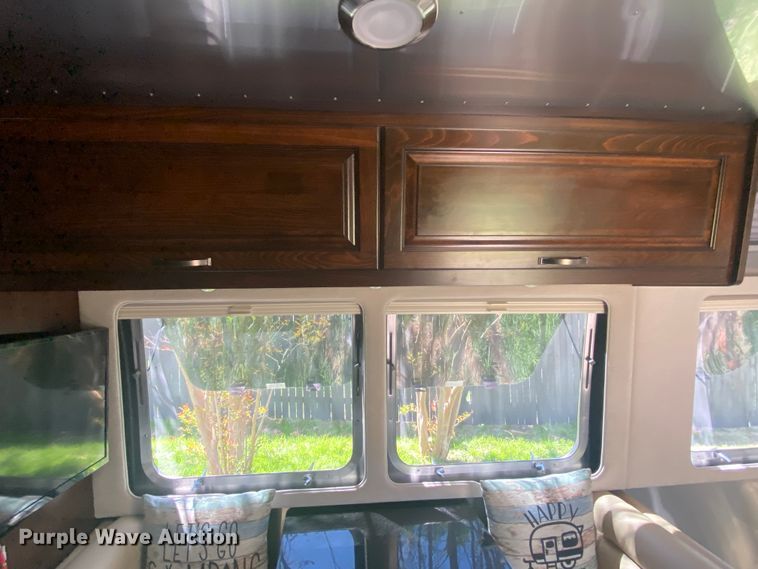 image for item JL9031 2018 Airstream 30RB Classic  camper