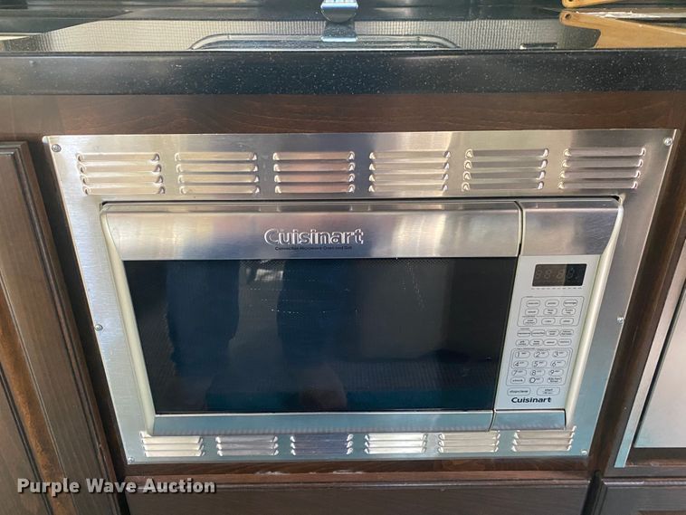 image for item JL9031 2018 Airstream 30RB Classic  camper