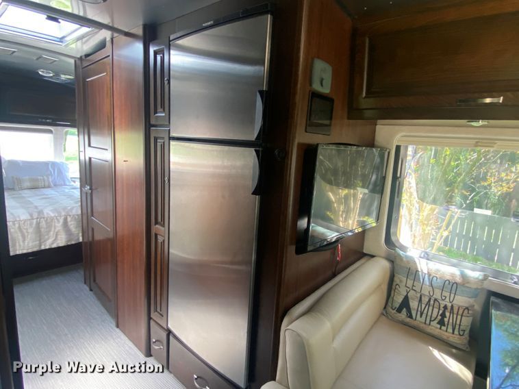image for item JL9031 2018 Airstream 30RB Classic  camper